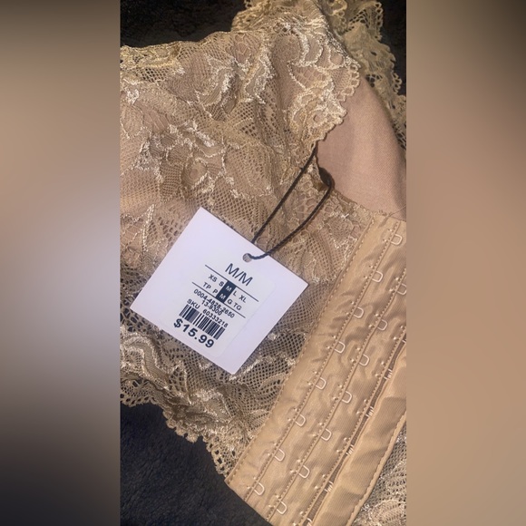 Beige Bralette never worn sexy top - Picture 3 of 3